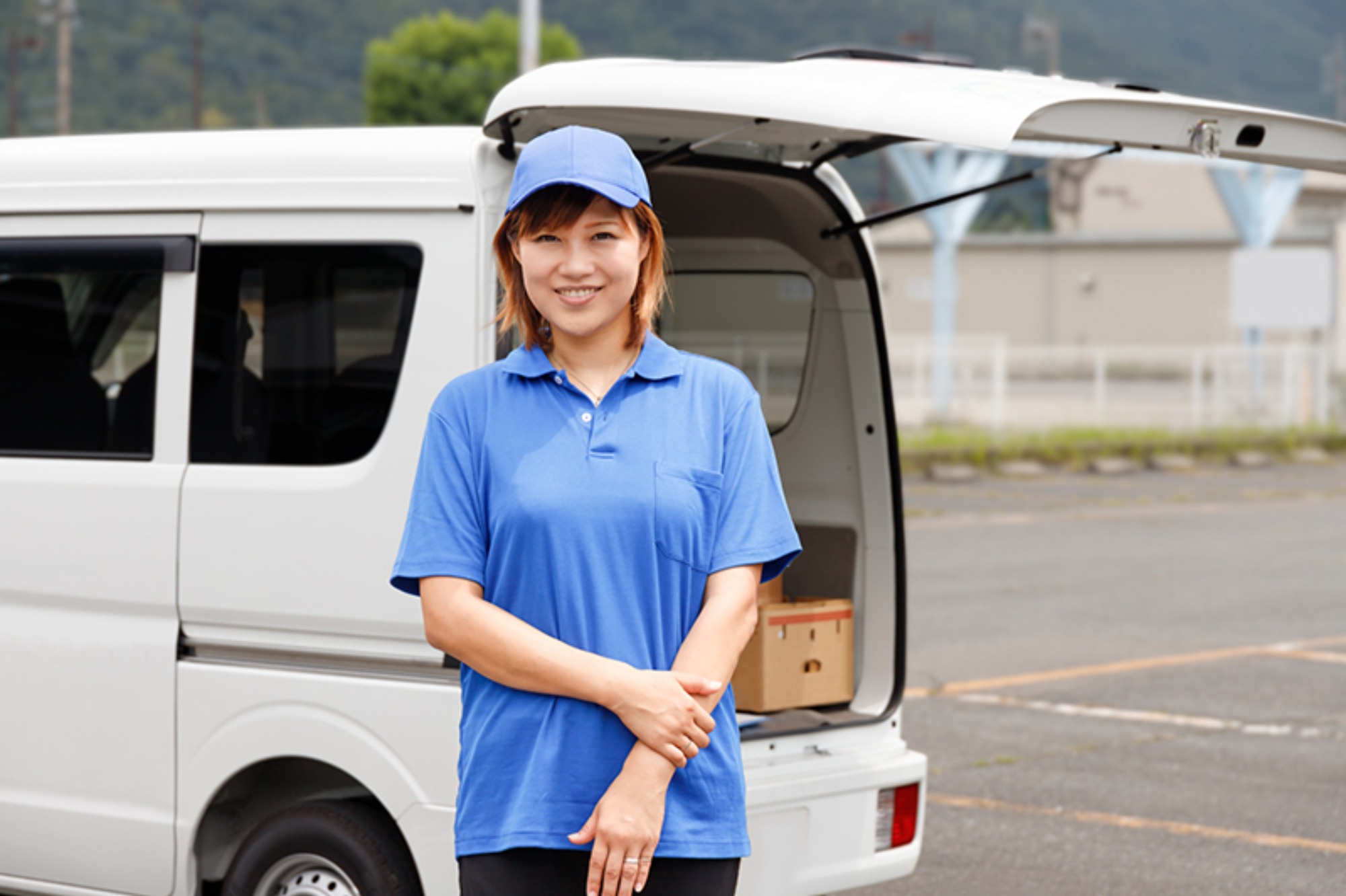 トラストの求人